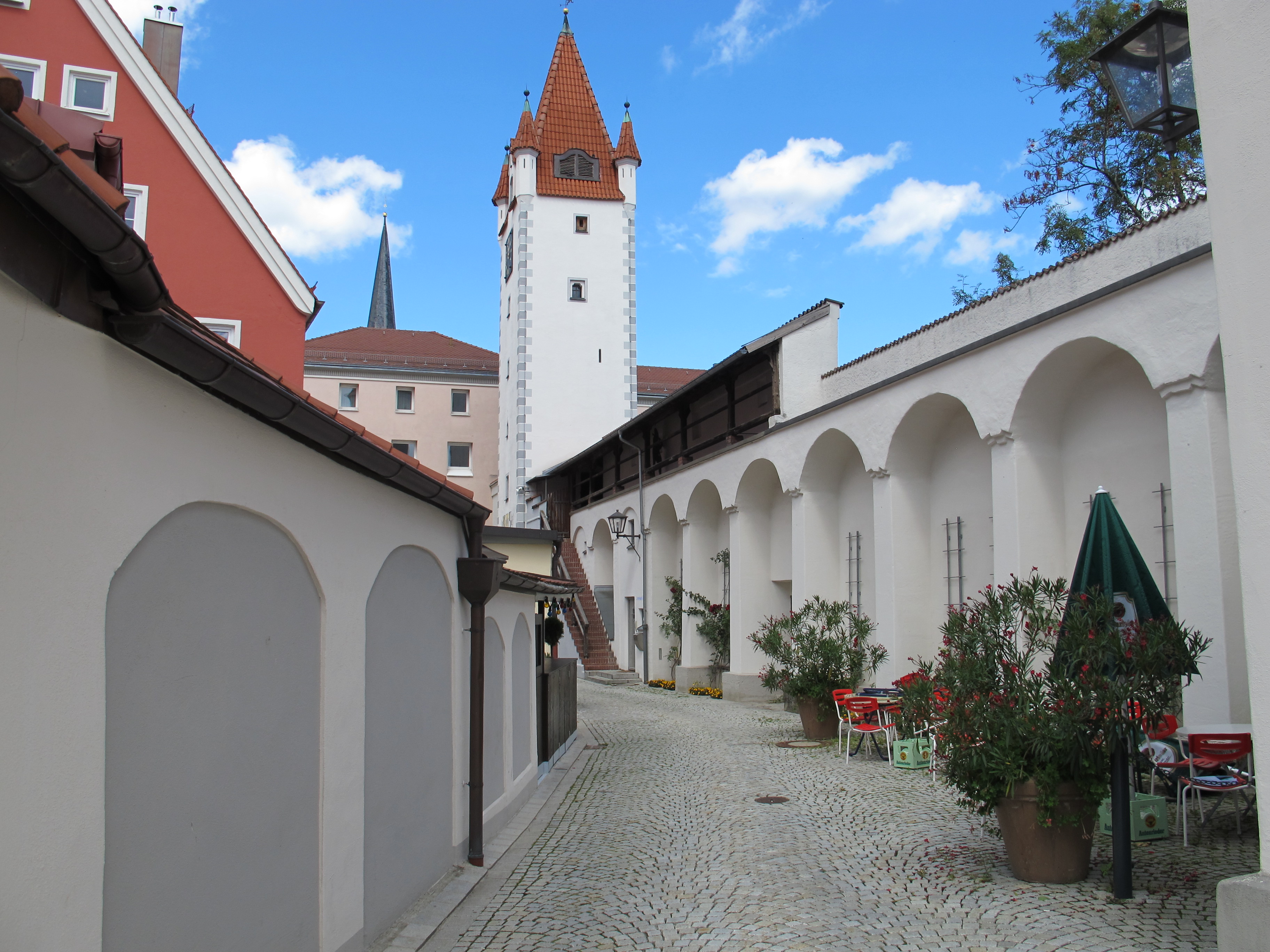 Mindelheim, Stadtmauer an der Imhofgasse mit Oberen Toren